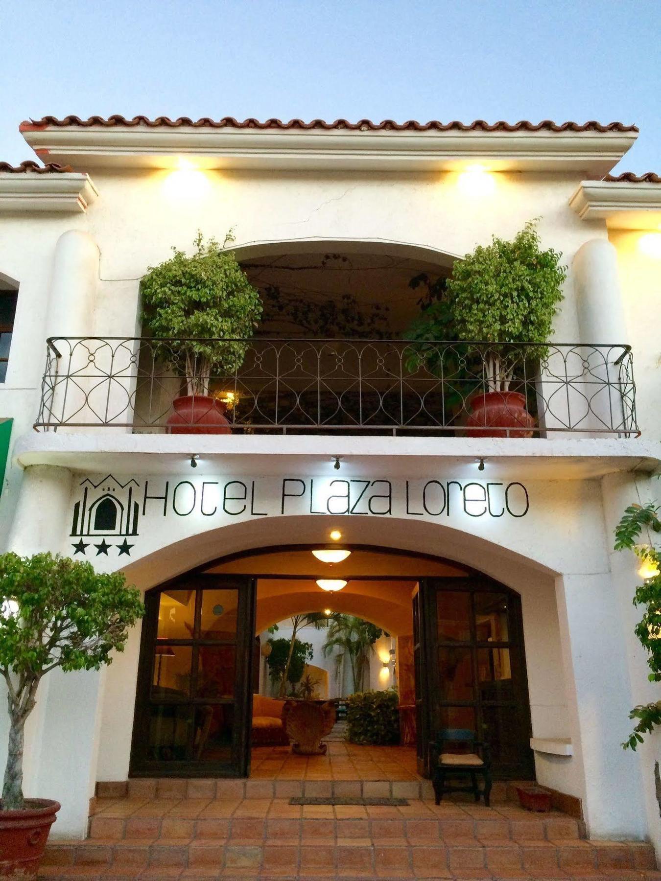 Hotel Plaza Loreto Centro Historico Extérieur photo